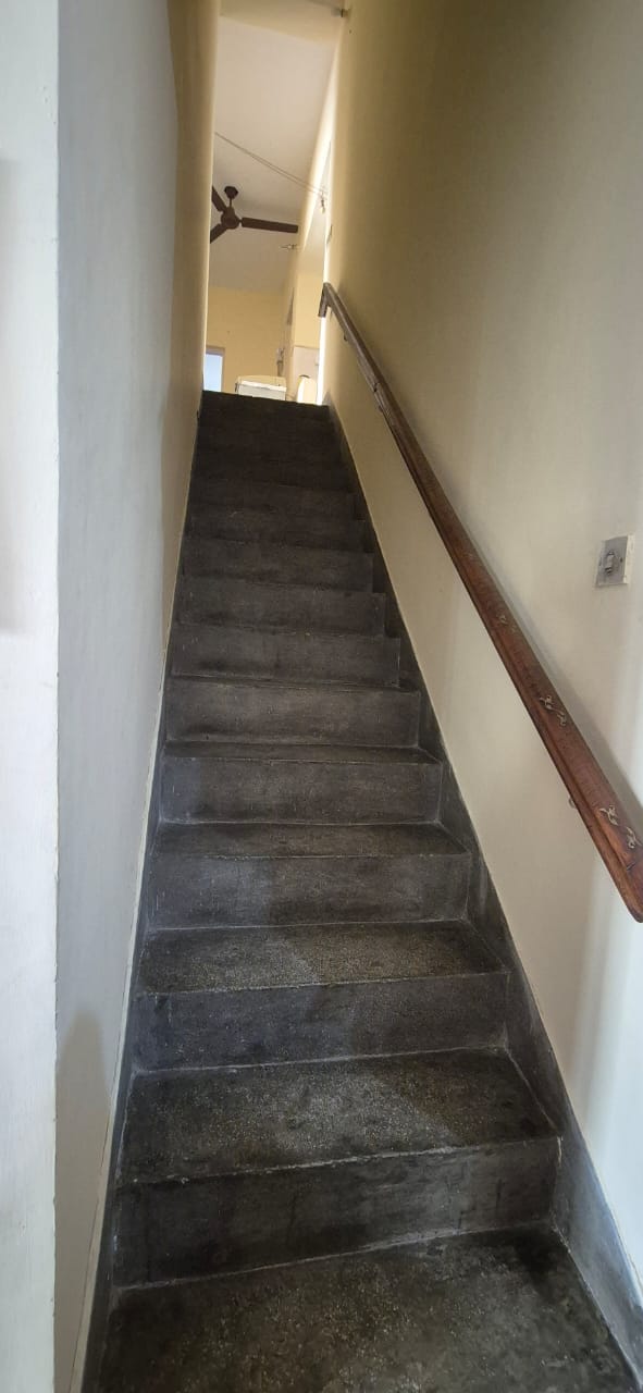 Spacious 4BHK Duplex | 2700 Sq.ft + 1000 Sq.ft Extension | Freehold DDA Flat | Sector B-5, Vasant Kunj | ₹3.9 Cr
