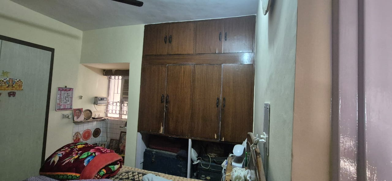 Spacious 4BHK Duplex | 2700 Sq.ft + 1000 Sq.ft Extension | Freehold DDA Flat | Sector B-5, Vasant Kunj | ₹3.9 Cr