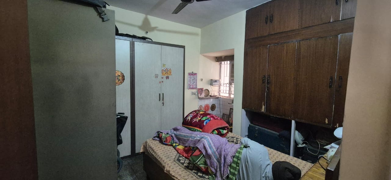 Spacious 4BHK Duplex | 2700 Sq.ft + 1000 Sq.ft Extension | Freehold DDA Flat | Sector B-5, Vasant Kunj | ₹3.9 Cr