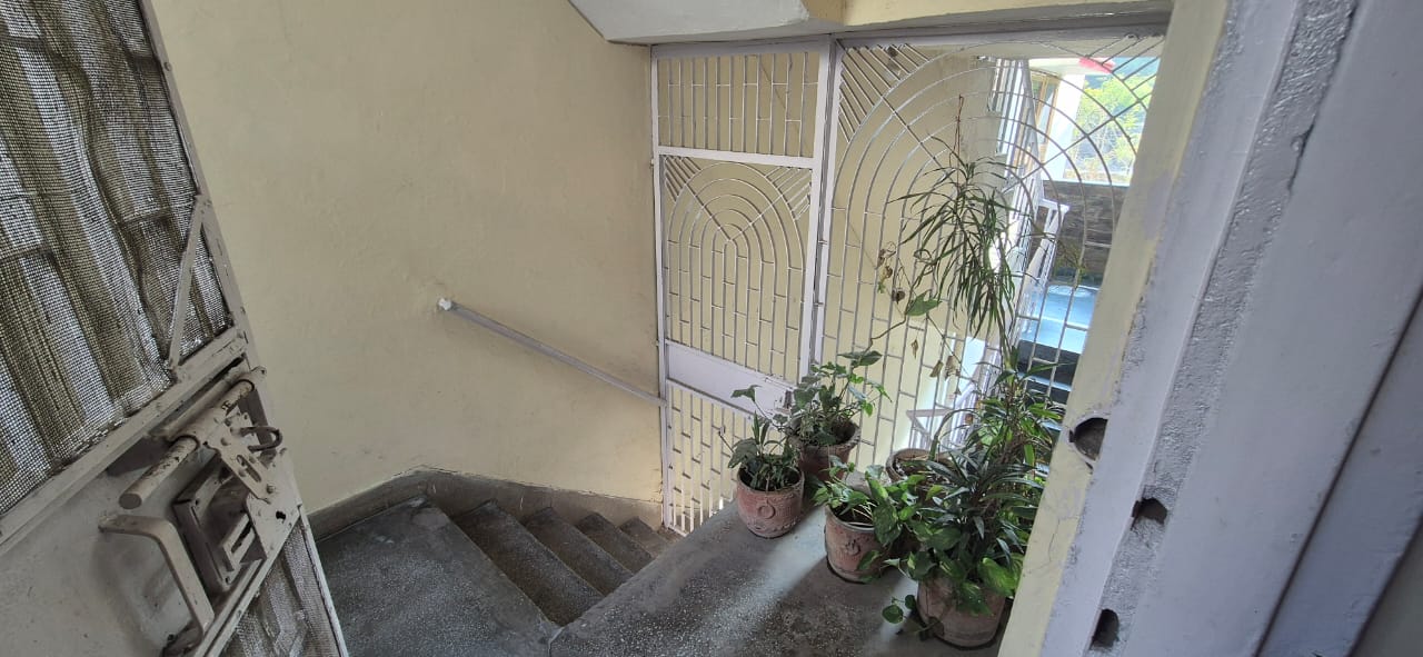 Spacious 4BHK Duplex | 2700 Sq.ft + 1000 Sq.ft Extension | Freehold DDA Flat | Sector B-5, Vasant Kunj | ₹3.9 Cr