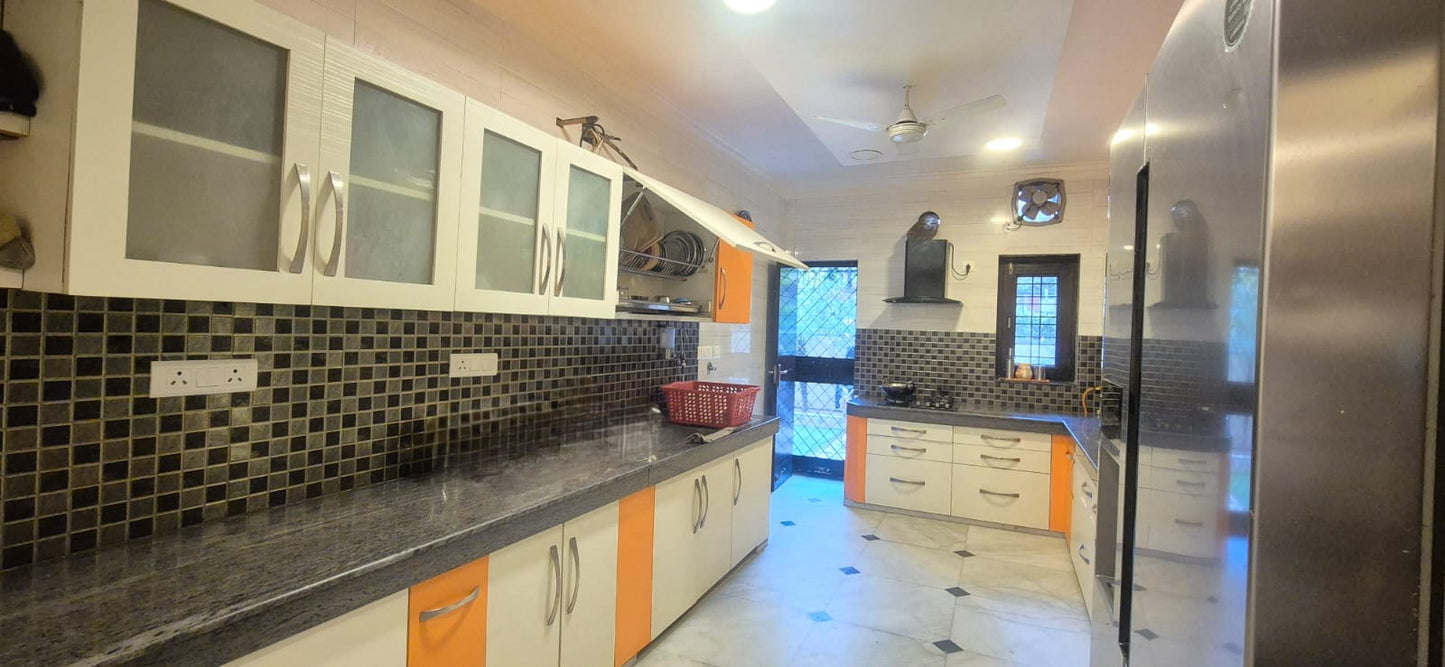 4BHK Villa for Sale in C-4 Vasant Kunj, New Delhi | Villa | Kothi for Sale in Vasant Kunj